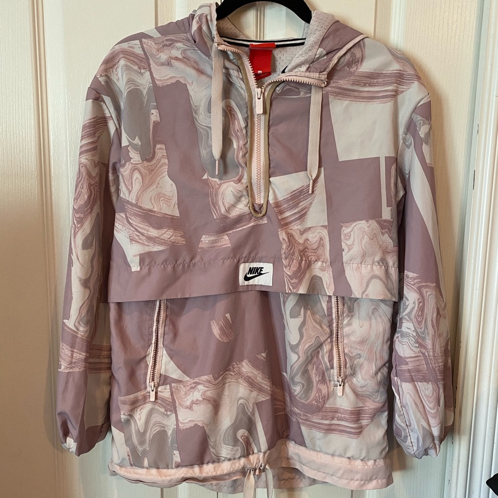 EUC Nike womens marble windbreaker